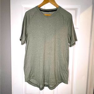 Men’s  Lululemon running T-shirt